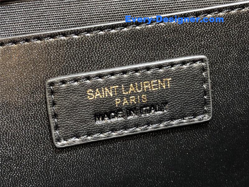 Y51 medium envelope shoulder bag
