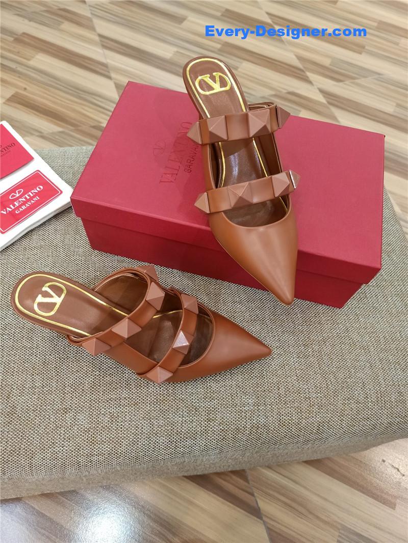 Va1e*ntin0 logo bronzing sandals