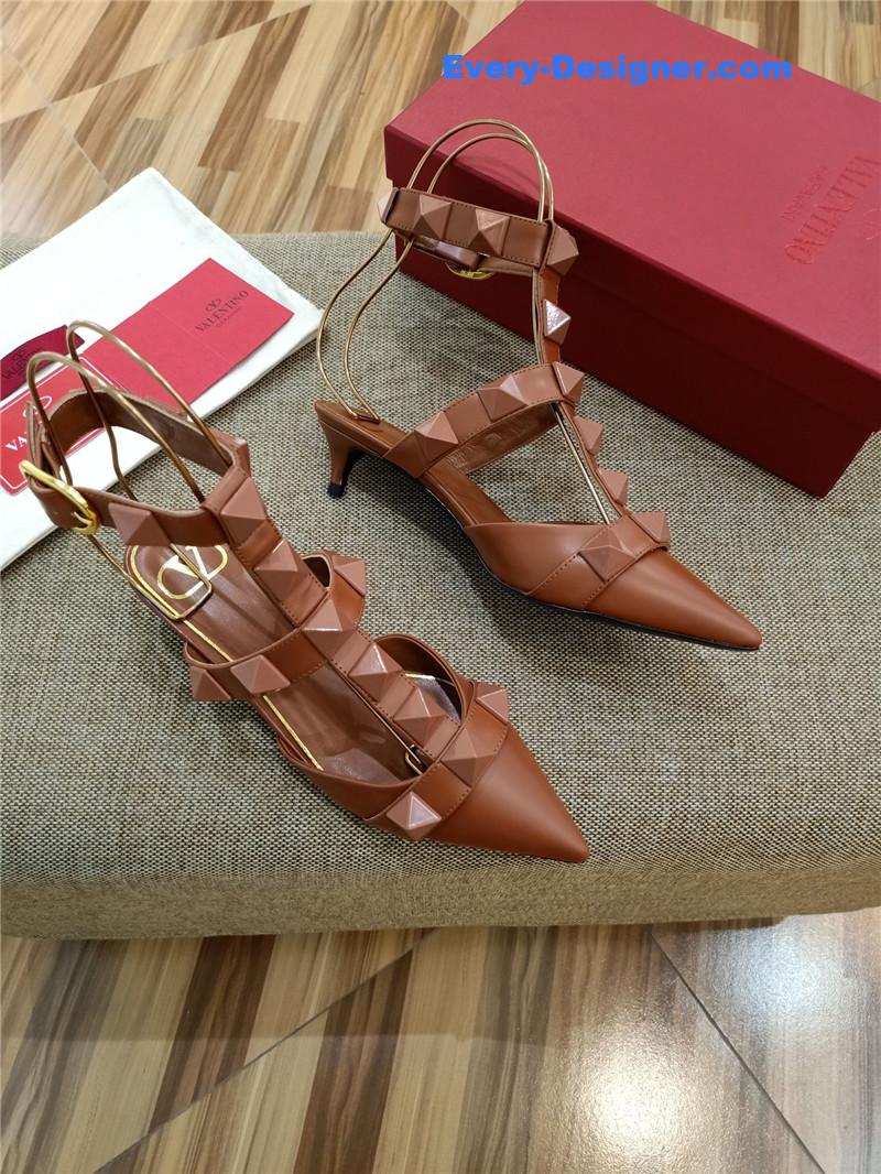 Va1e*ntin0 logo bronzing sandals