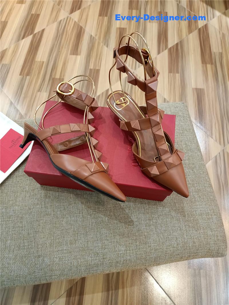 Va1e*ntin0 logo bronzing sandals