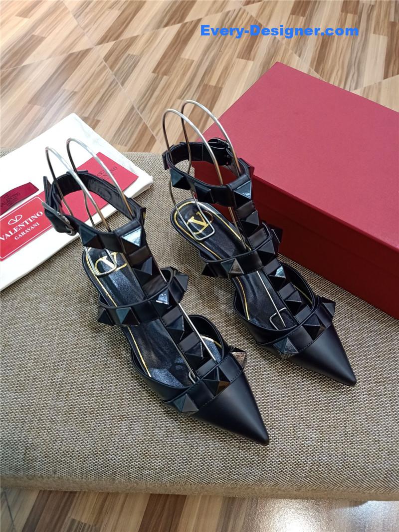 Va1e*ntin0 logo bronzing sandals