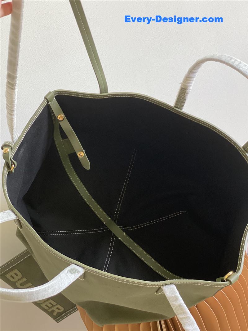 Bv*b*rry beach tote bag