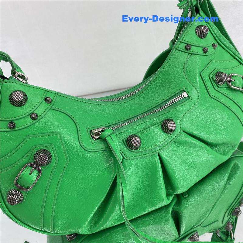 Ba1en*iaga le cagole leather shoulder bag green