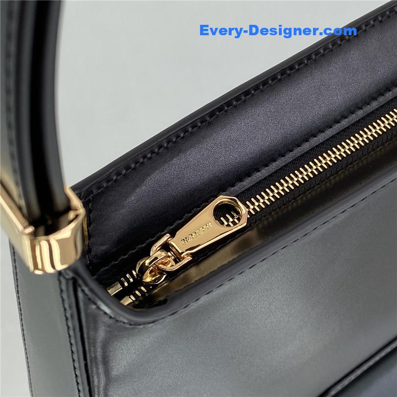 Bv*b*rry tb shoulder bag