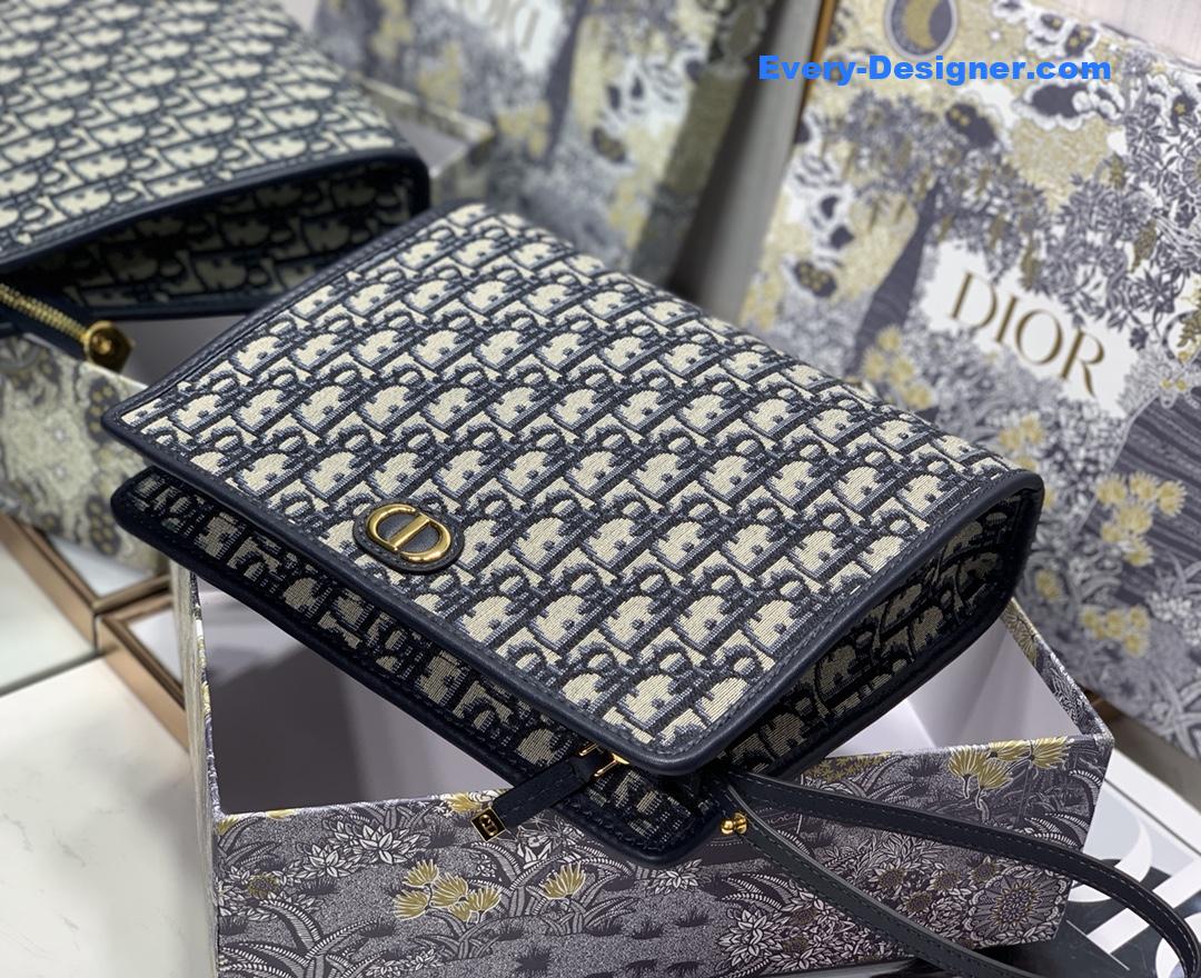 D10r oblique canvas clutch