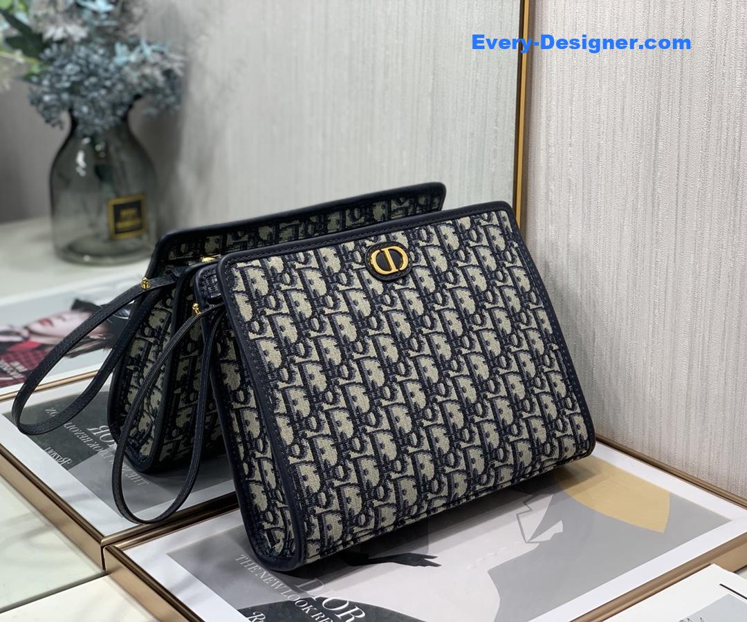 D10r oblique canvas clutch