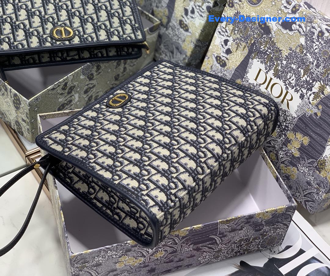 D10r oblique canvas clutch
