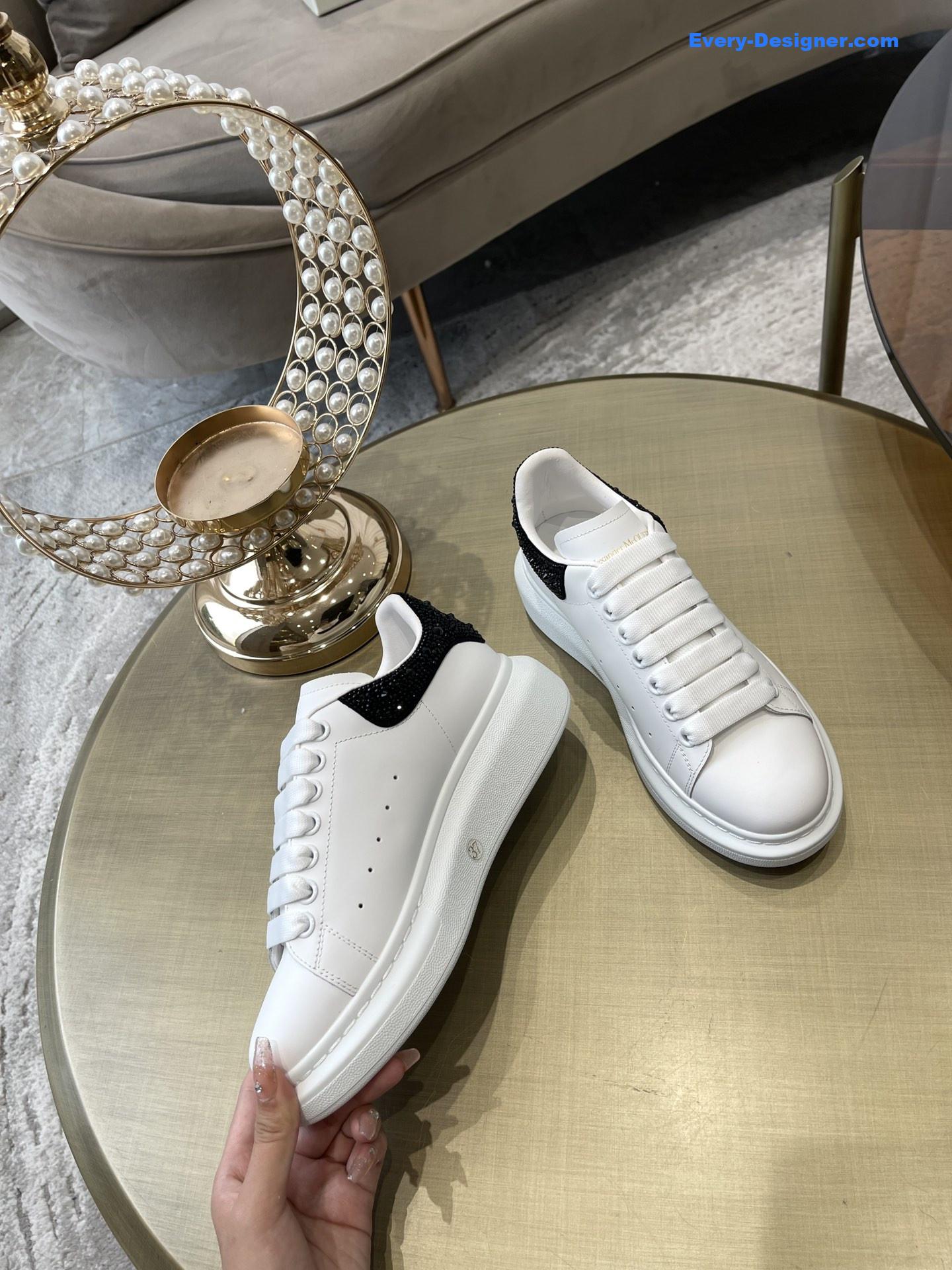 a1exa*der Mcqv*en couple sneakers
