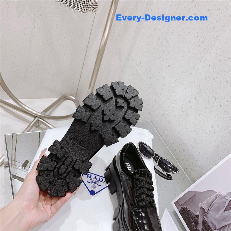 Pra*a lace up loafers