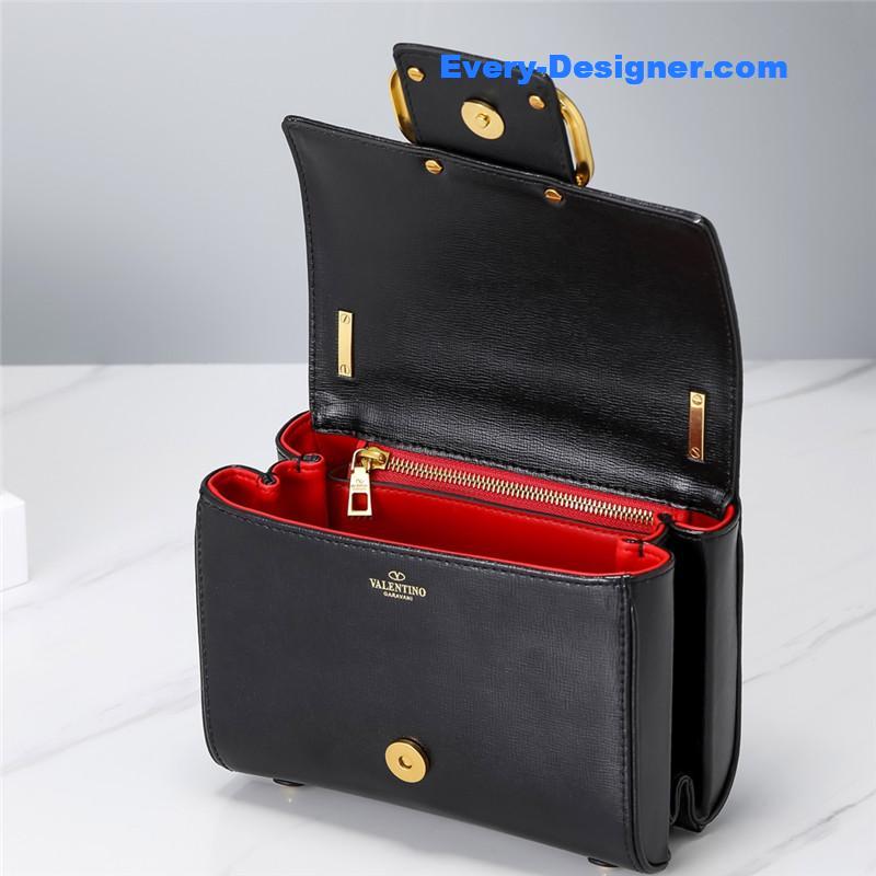 Va1e*ntin0 garavani stud sign shoulder bag