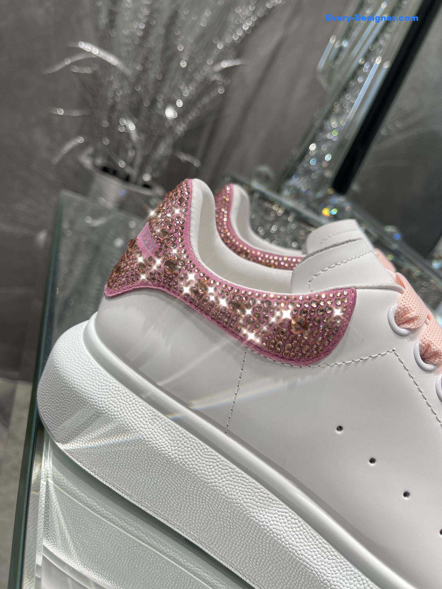 a1exa*der Mcqv*en couple sneakers