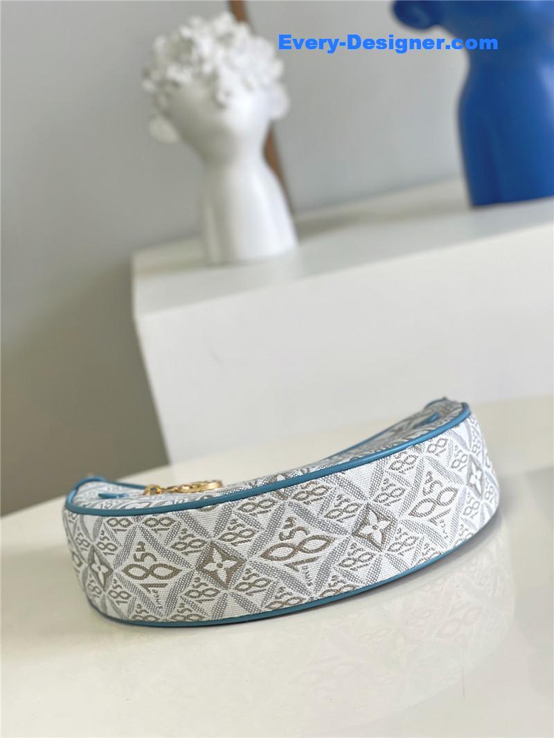 l0vis Vvtt0n lv monogram jacquard denim loop bag