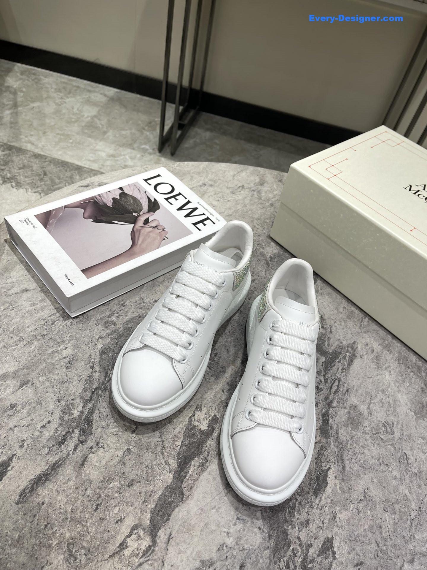 a1exa*der Mcqv*en couple sneakers
