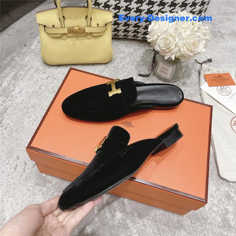 H**me5 h buckle classic slippers