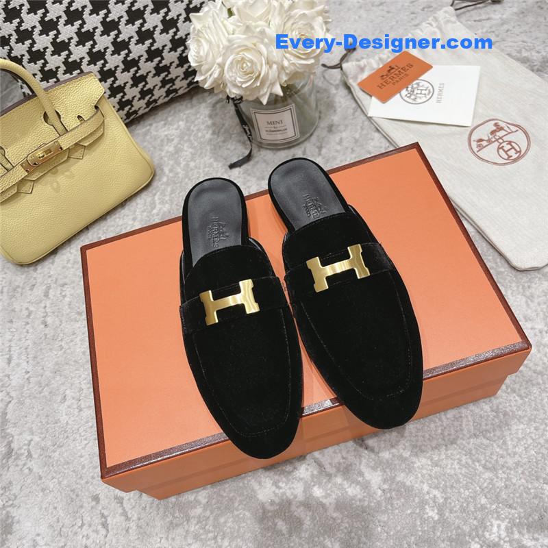 H**me5 h buckle classic slippers