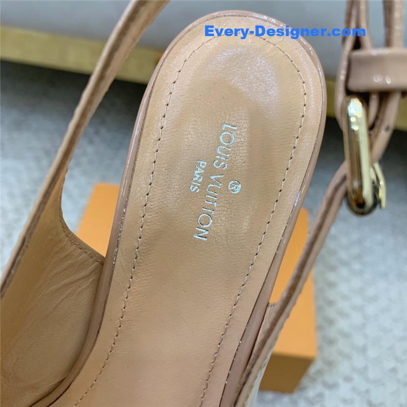 l0vis Vvtt0n lv classic chunky heel sandals
