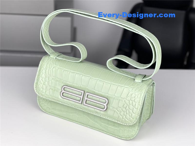 Ba1en*iaga gossip small bag crocodile