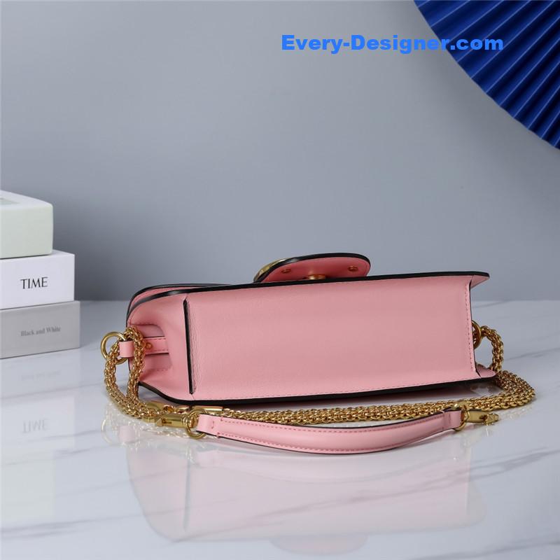 Va1e*ntin0 vlogo signature calfskin shoulder bag