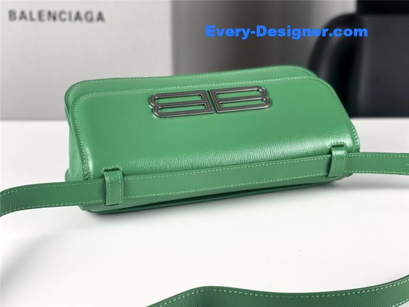 Ba1en*iaga gossip bag small