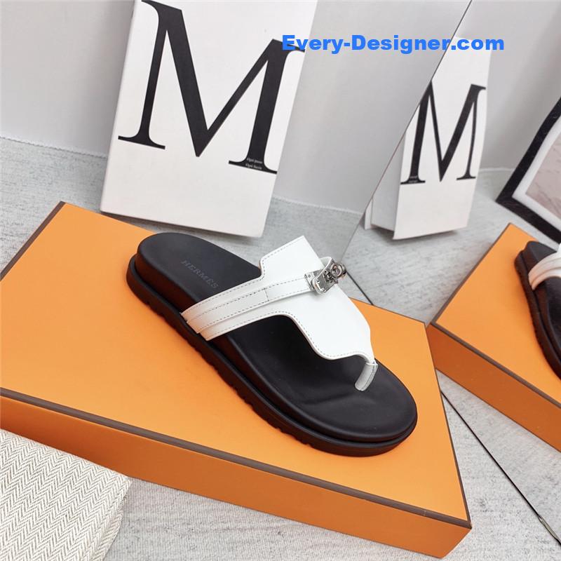 H**me5 couple shoes