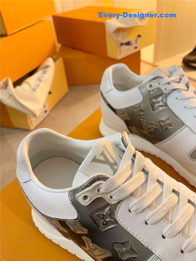 l0vis Vvtt0n lv run away sneakers