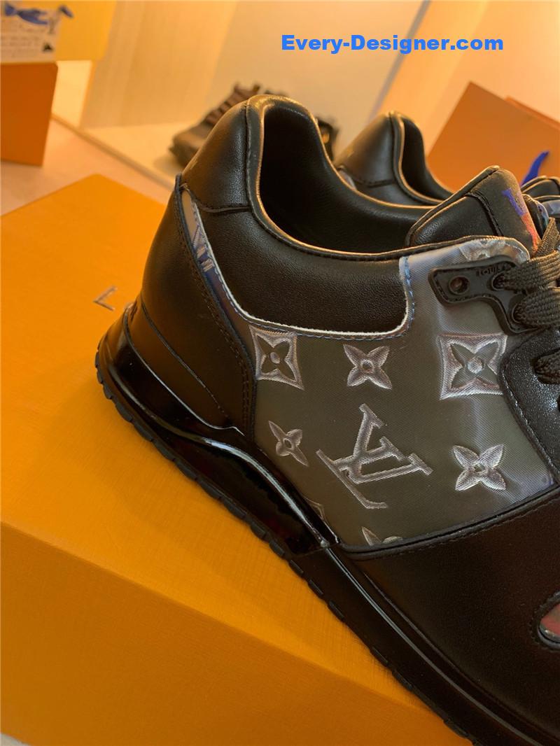 l0vis Vvtt0n lv run away sneakers