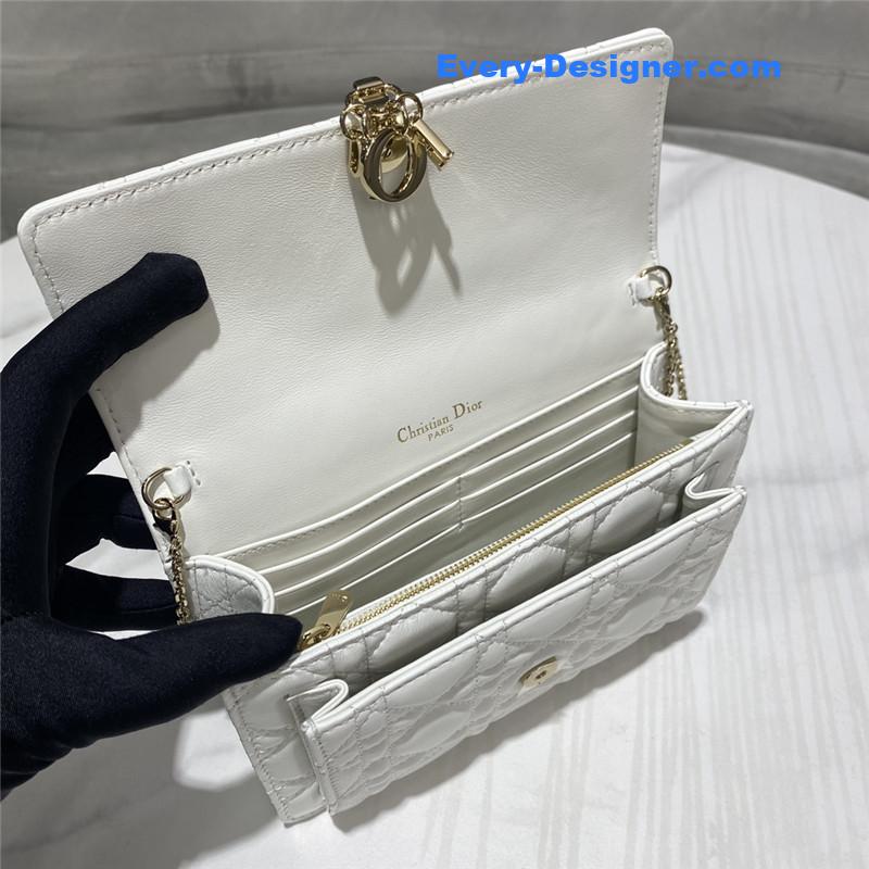 lady D10r clutch