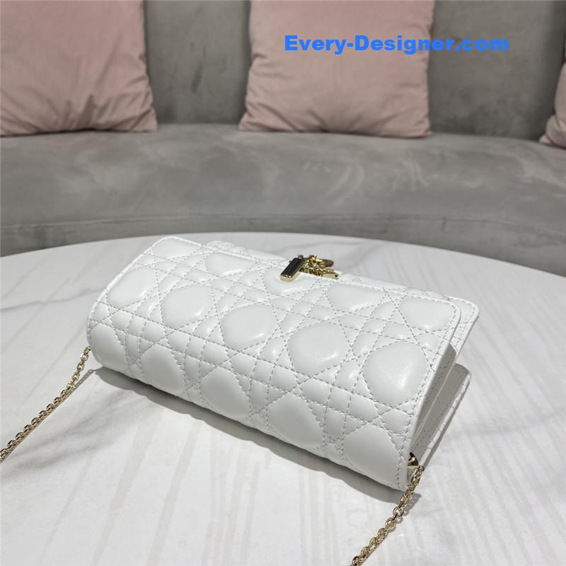lady D10r clutch