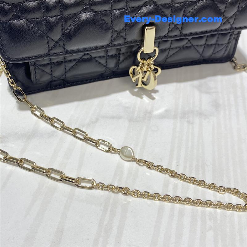 lady D10r clutch