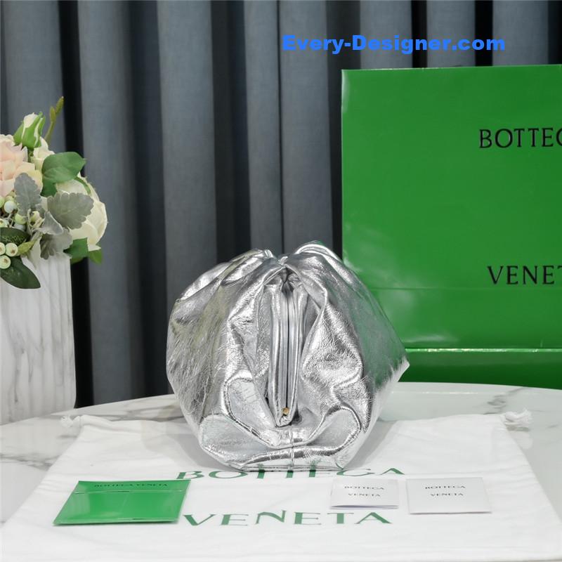 b0tt*ga Ven*ta the pouch bag silver