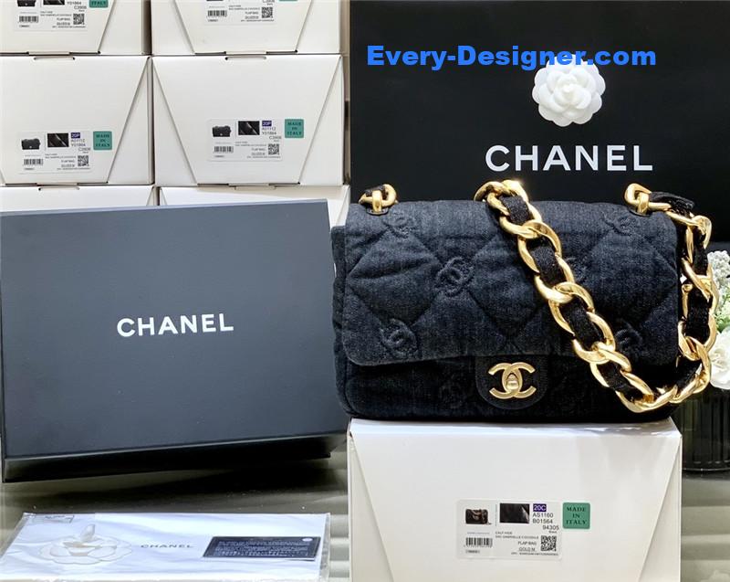 Ch**el denim chain shoulder bag