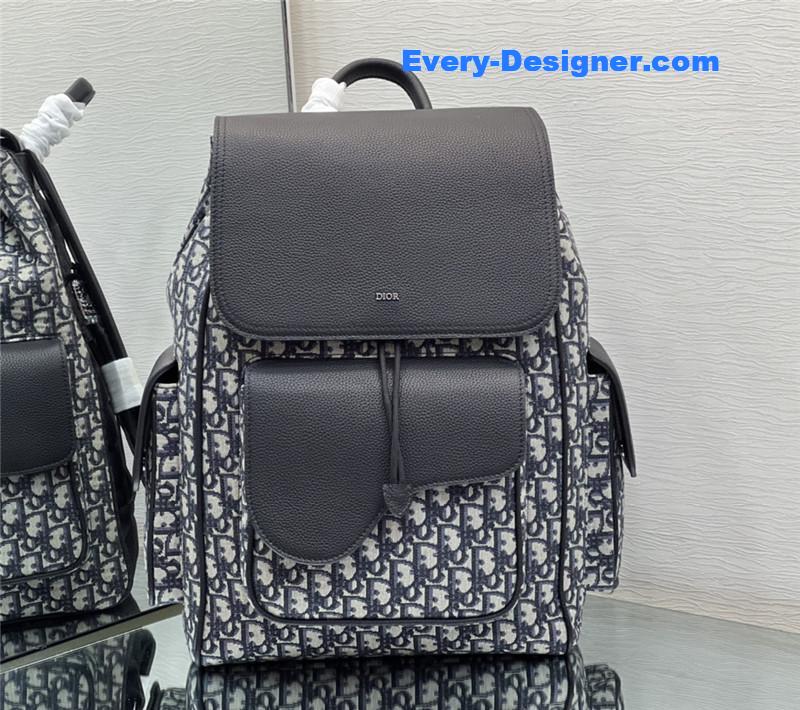 D10r saddle backpack
