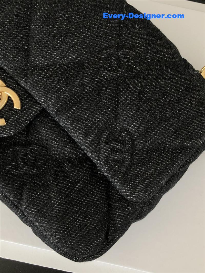 Ch**el chunky chain denim bag