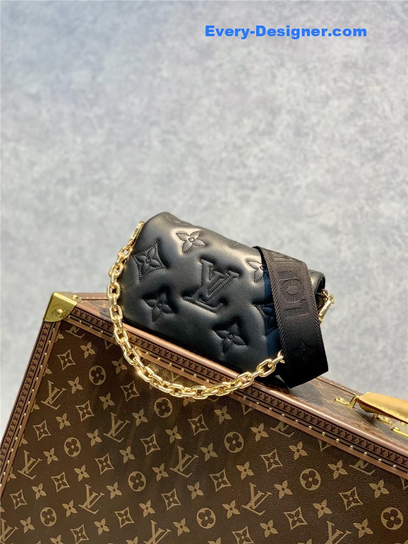 l0vis Vvtt0n lv bubblegram wallet on strap bag