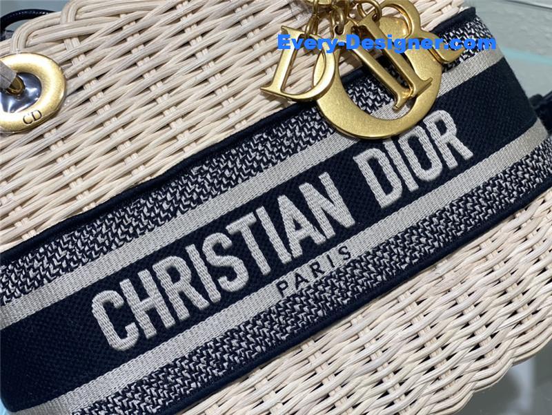 lady D10r woven bag