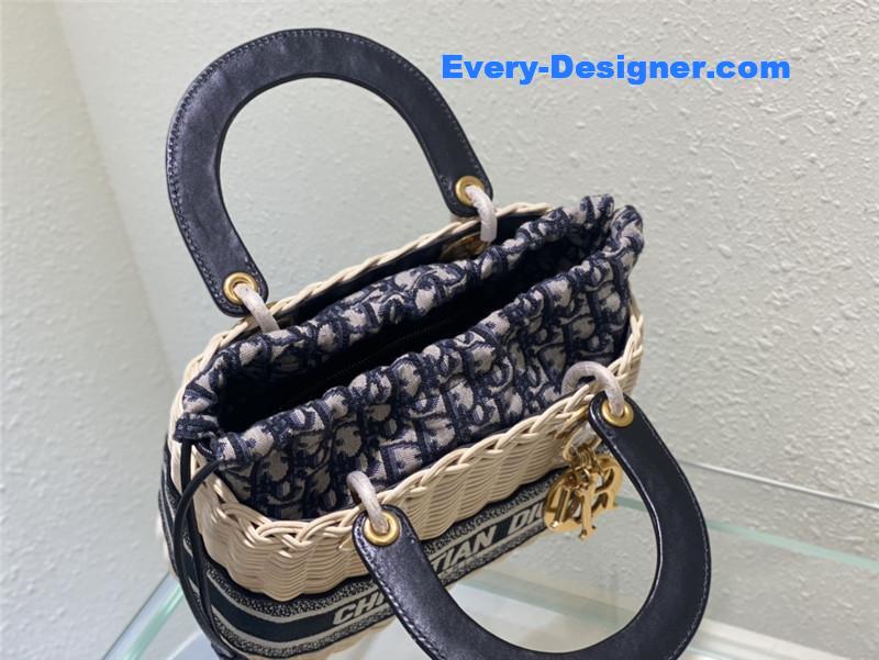 lady D10r woven bag