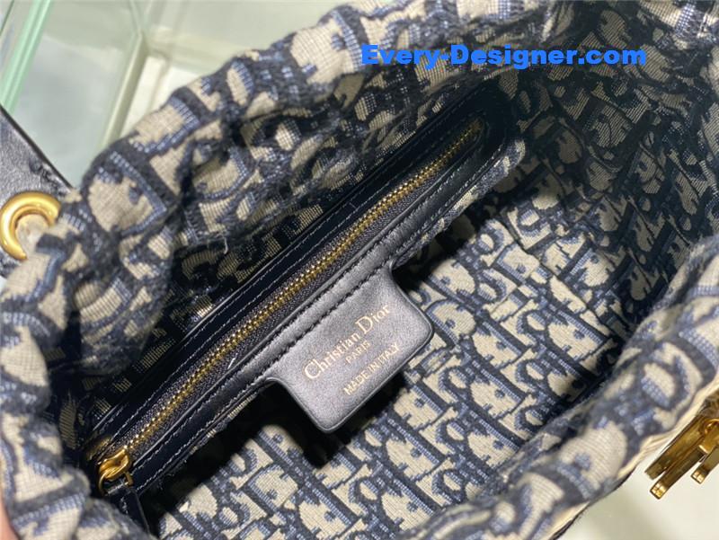 lady D10r woven bag