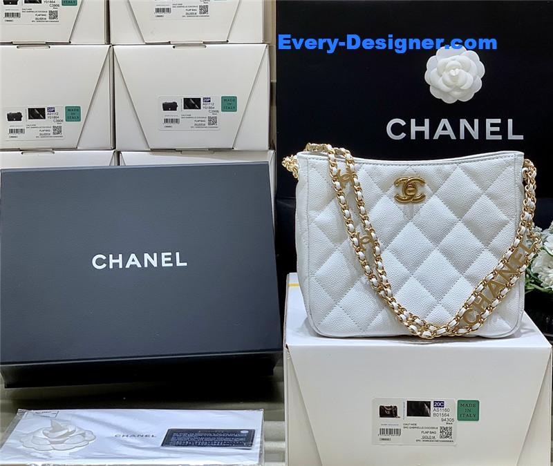 Ch**el hobo bag with chain