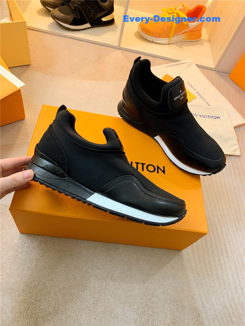 l0vis Vvtt0n lv run away sneakers