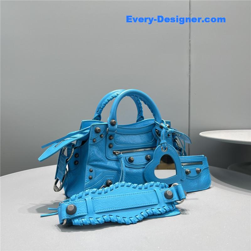 Ba1en*iaga le cagole shoulder bag