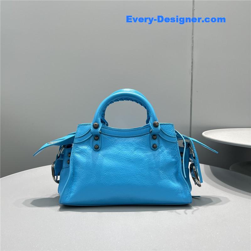 Ba1en*iaga le cagole shoulder bag