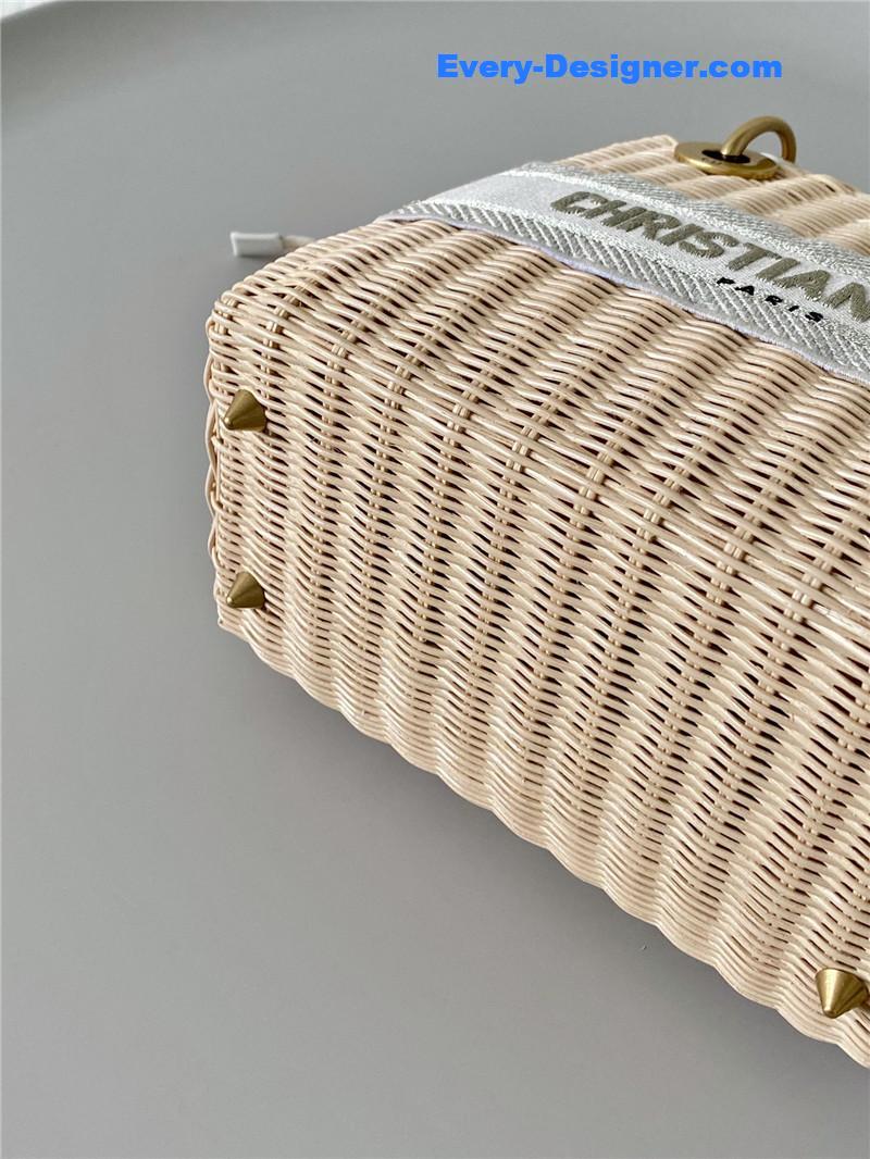 lady D10r woven bag
