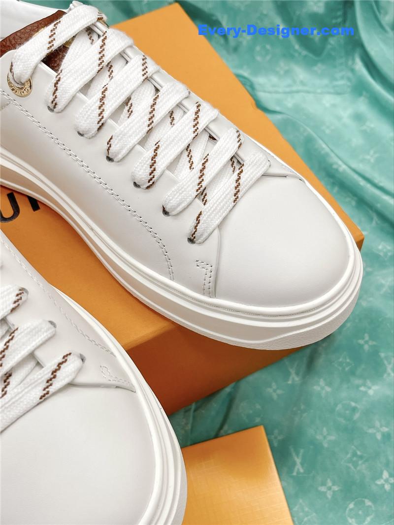 l0vis Vvtt0n lv classic platform sneakers