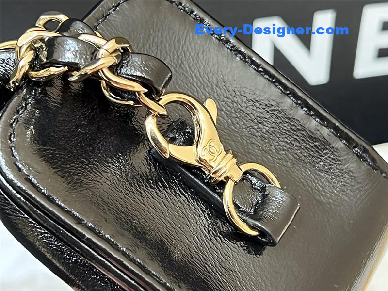 Ch**el oil wax cowhide backpack