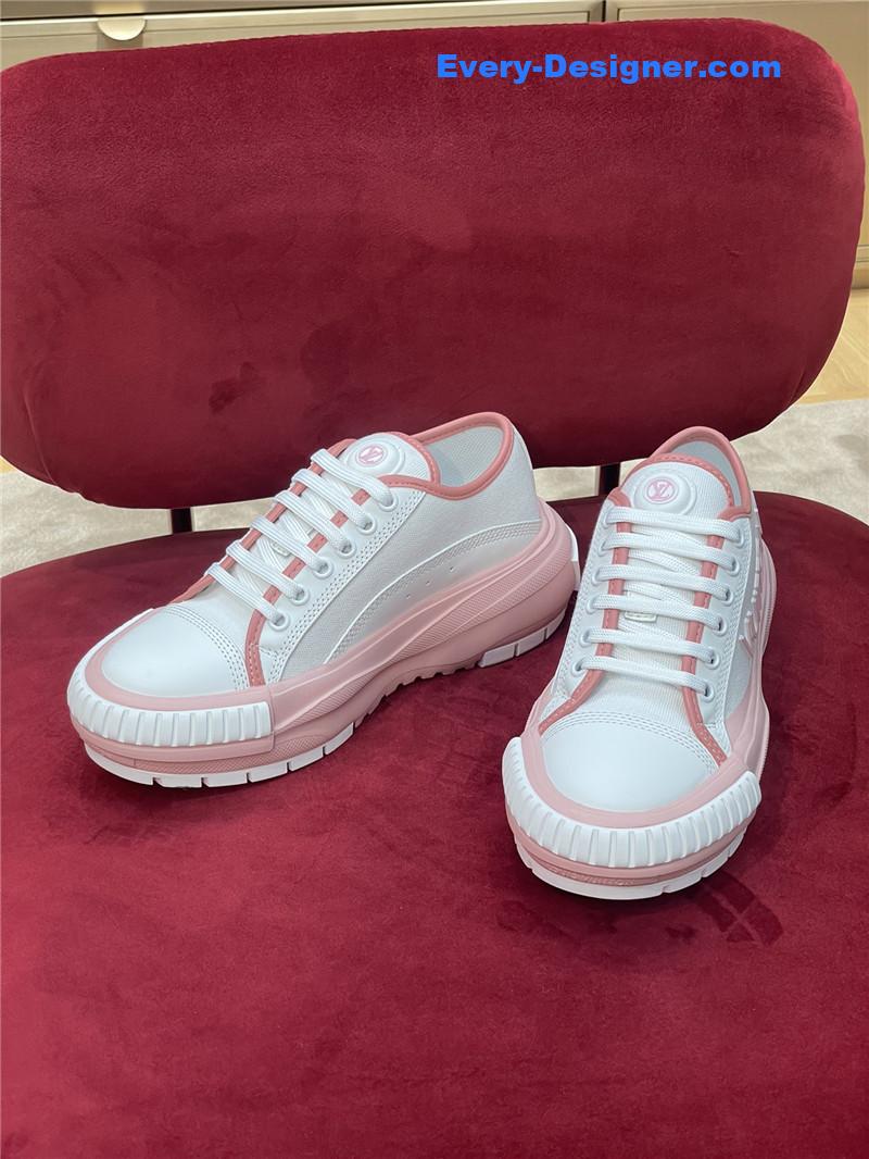 l0vis Vvtt0n lv early spring new color squad sneakers