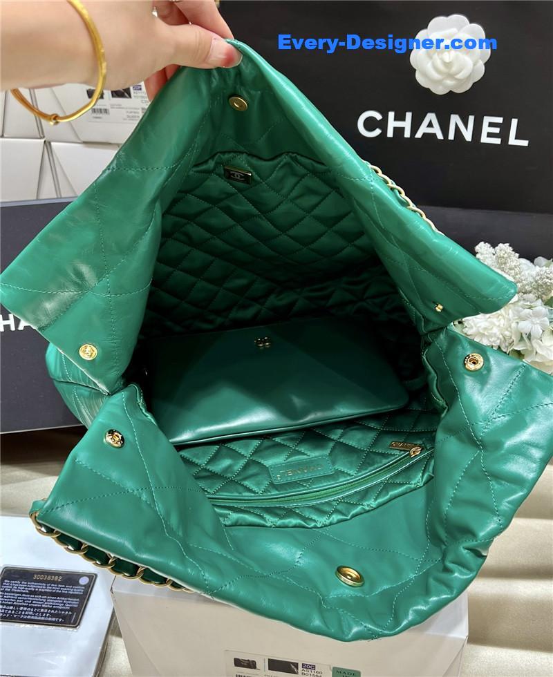 Ch**el 22 handbag small green