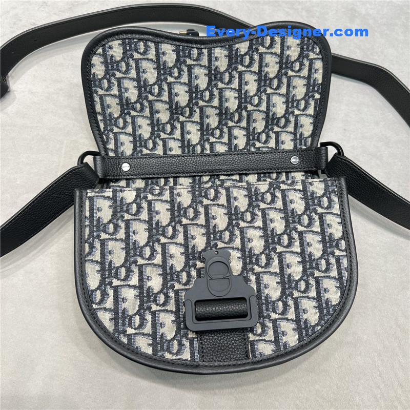 D10r gallop messenger bag