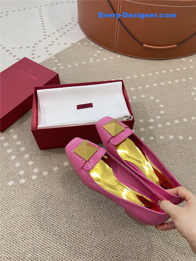 Va1e*ntin0 ballet flats in studded patent leather