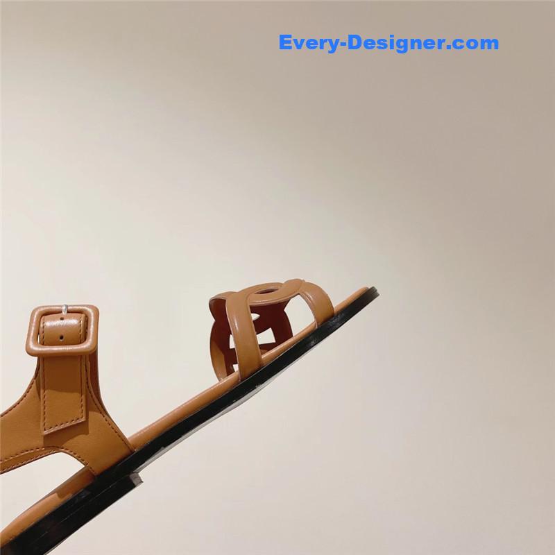 H**me5 extra flat sandal