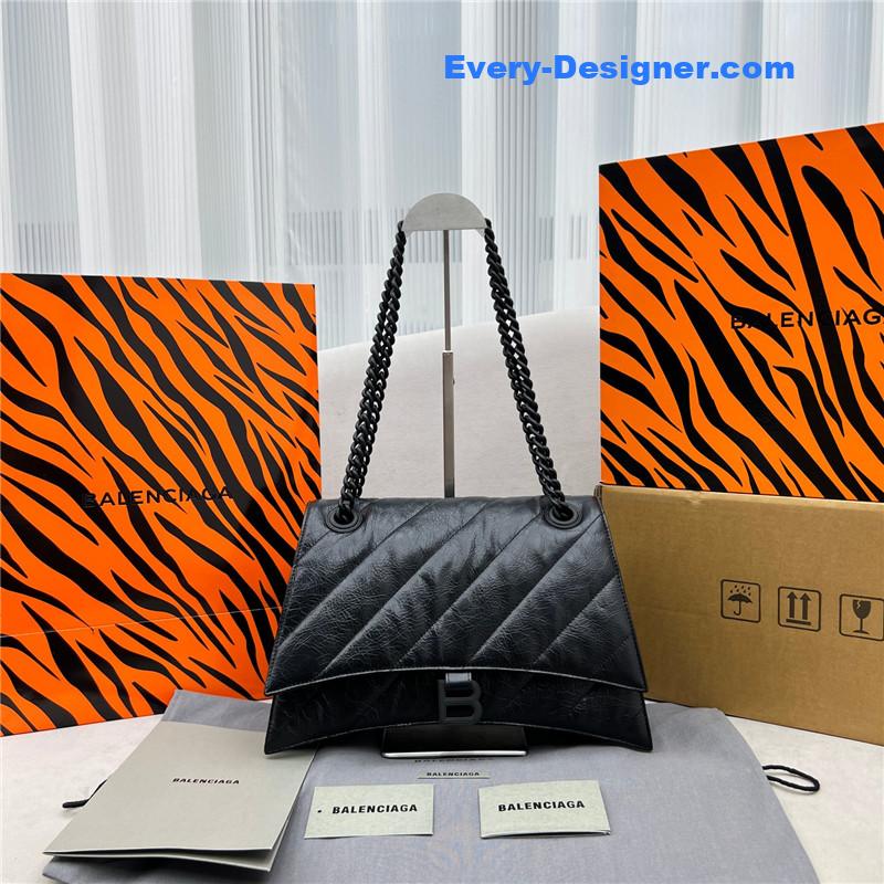 Ba1en*iaga crush bag medium